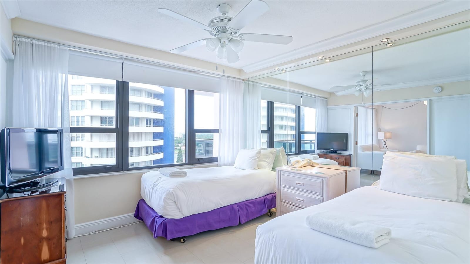 5225 Collins Avenue 1417 — photo 12