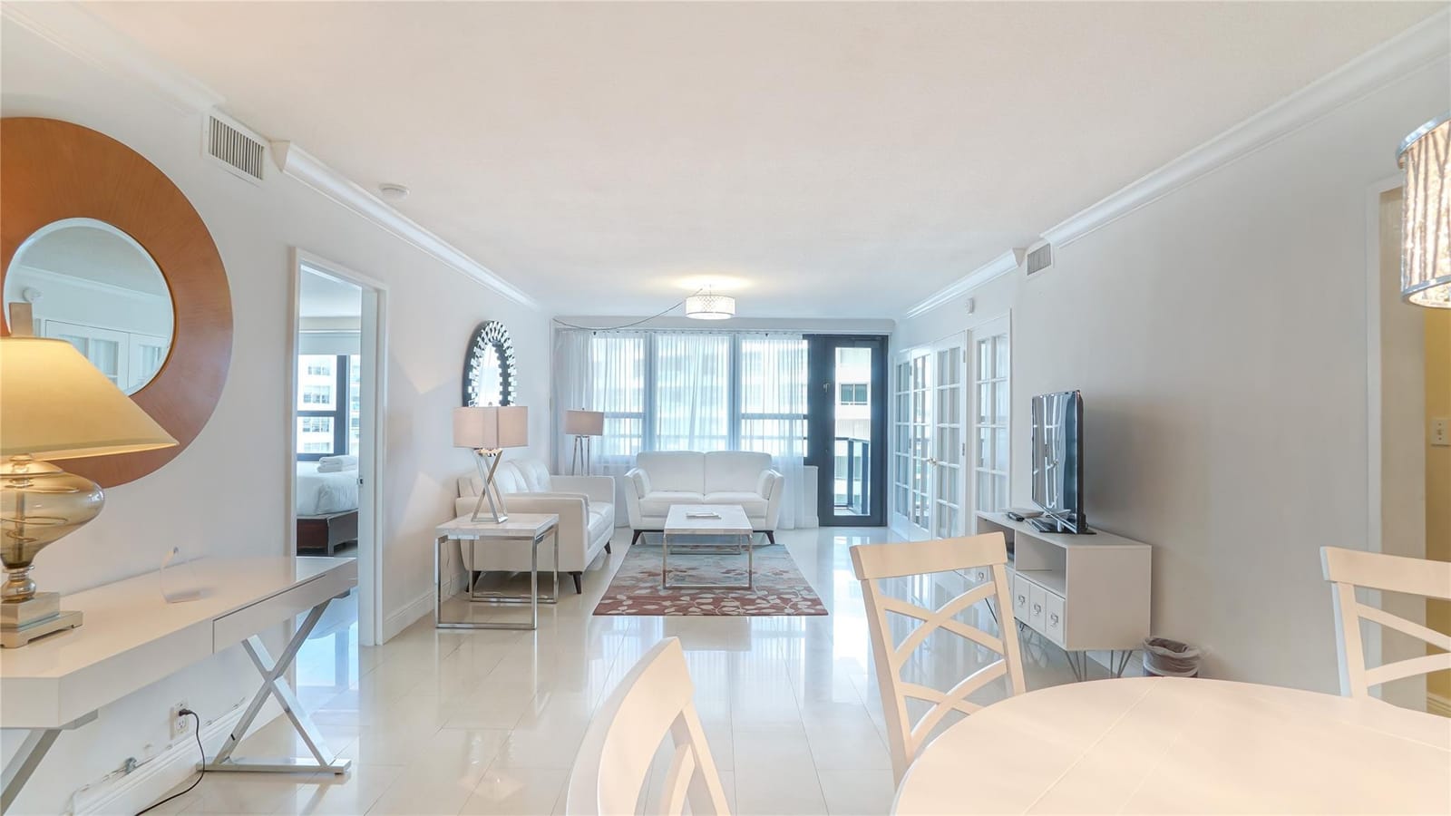 5225 Collins Avenue 1417 — photo 3
