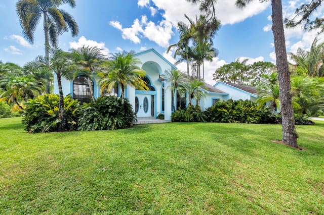 14677 Peace River Way, sold in Caloosa, Palm Beach Gardens, FL