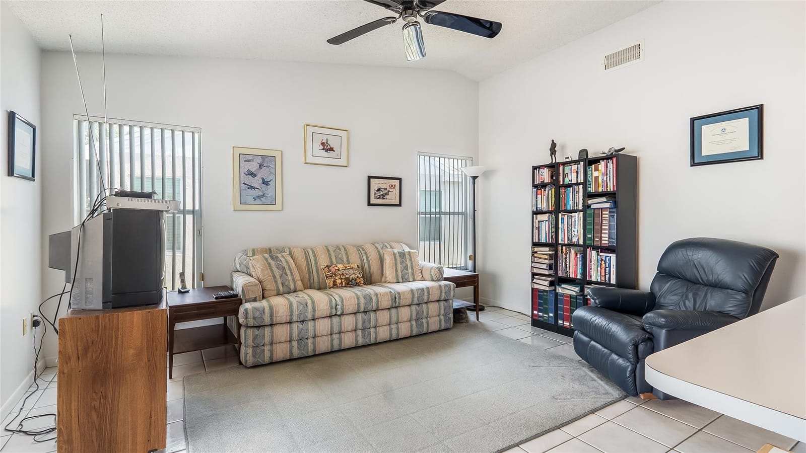4020 SW 72nd Way — photo 3
