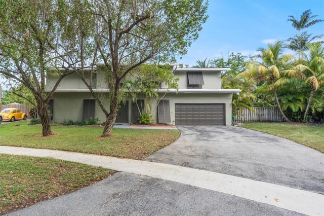 10100 SW 53rd Court, Cooper City, FL 33328