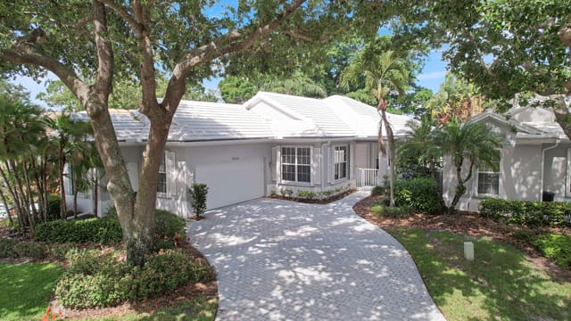 2444 SW Brookwood Lane, sold in Monarch Country Club, Palm City, FL