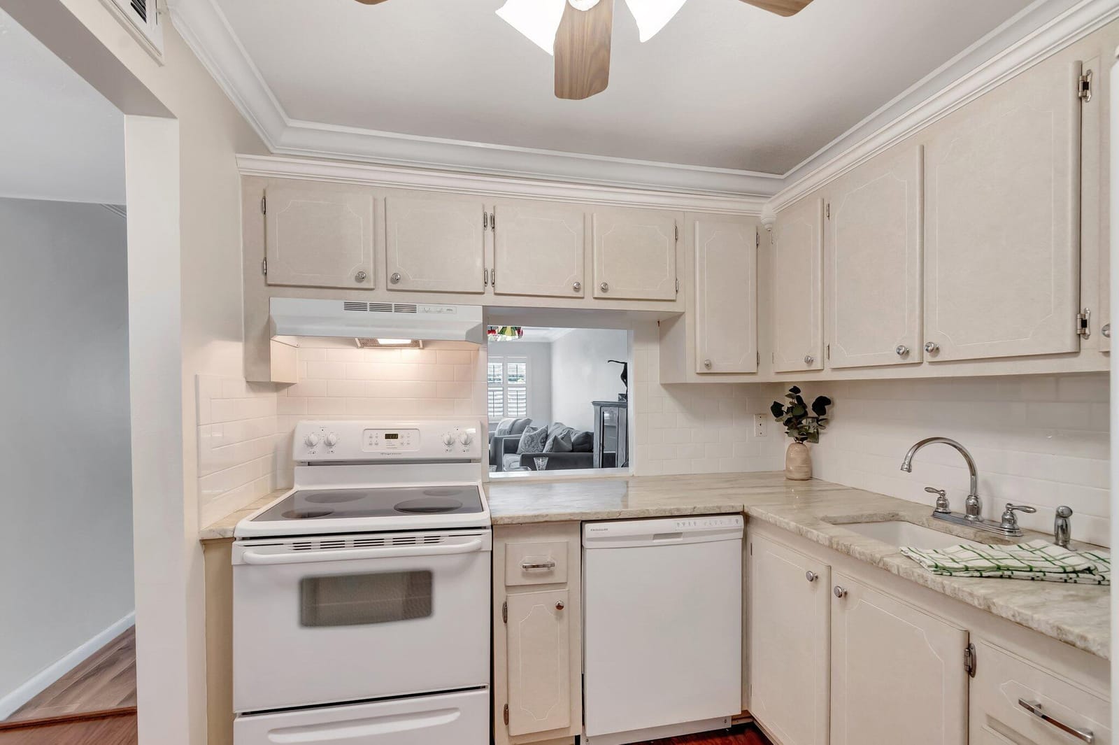 1516 S Lakeside Drive 118, Lake Worth Beach, FL 33460 photo 18