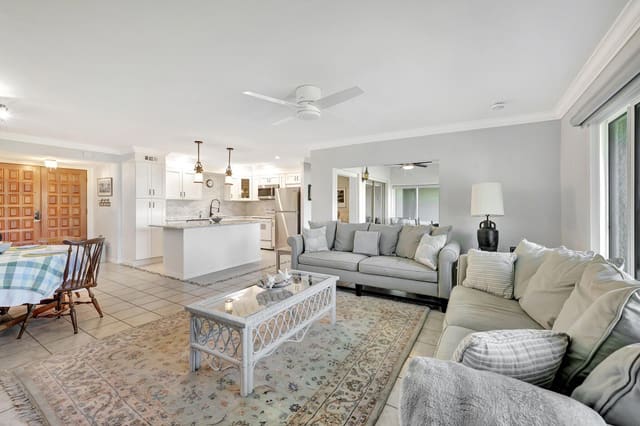 1800 SE Saint Lucie Boulevard 2-204, Stuart, FL 34996