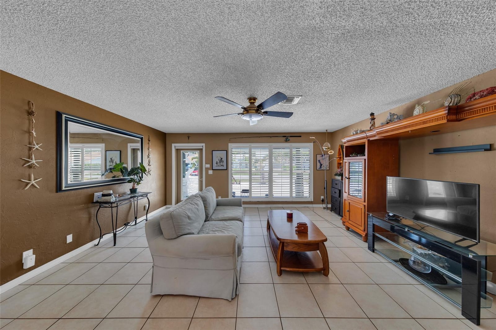 2919 Cormorant Road — photo 4