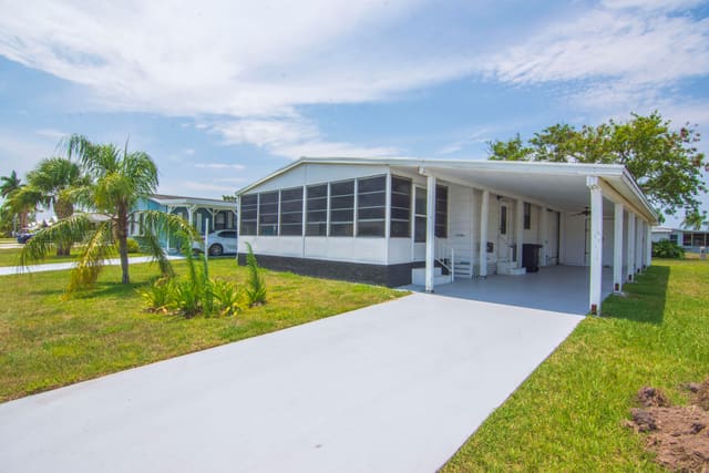14086 Dalia Avenue, sold in Spanish Lakes Fairways, Fort Pierce, FL