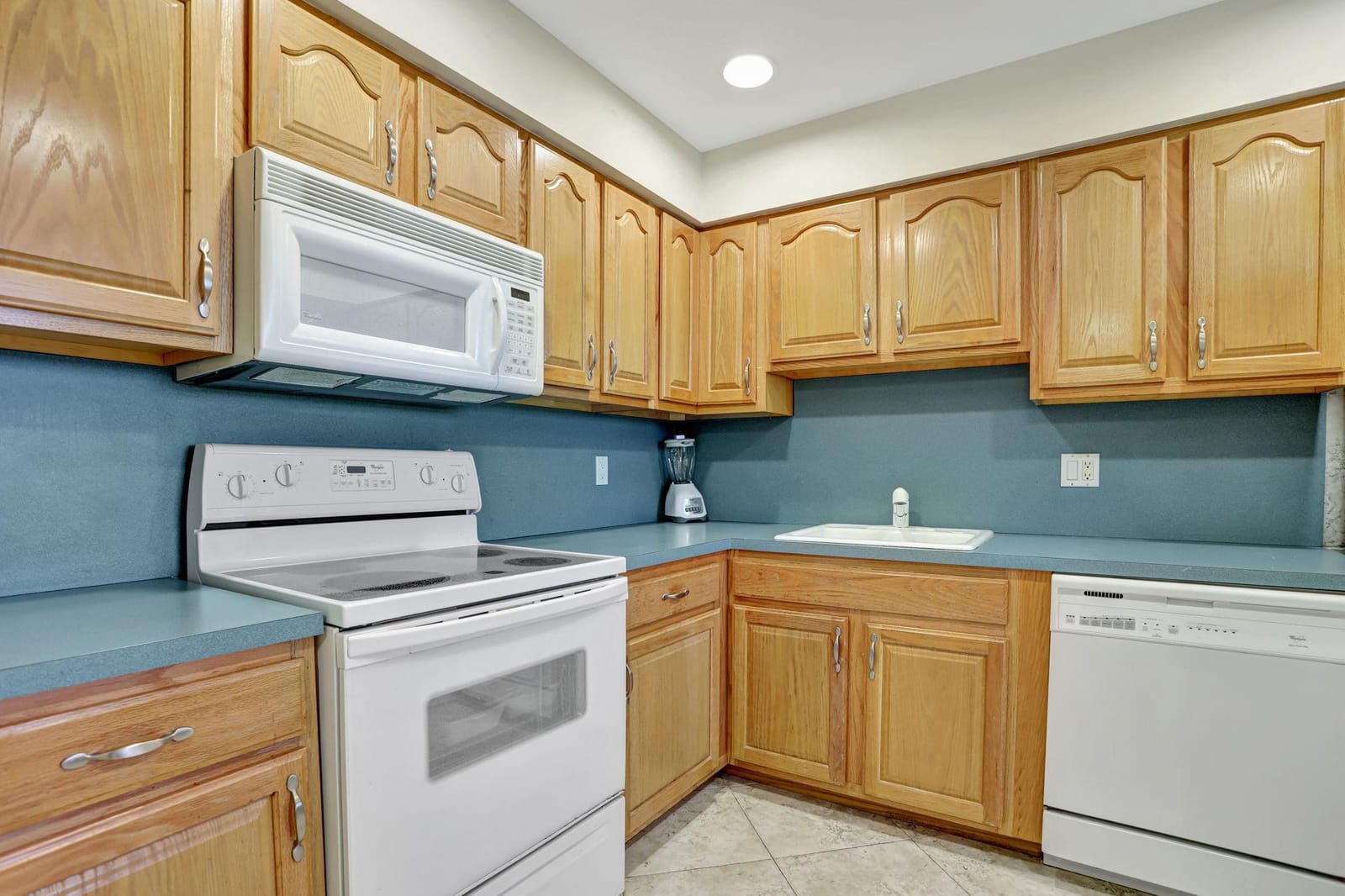 2900 N Course Drive 705 — photo 9