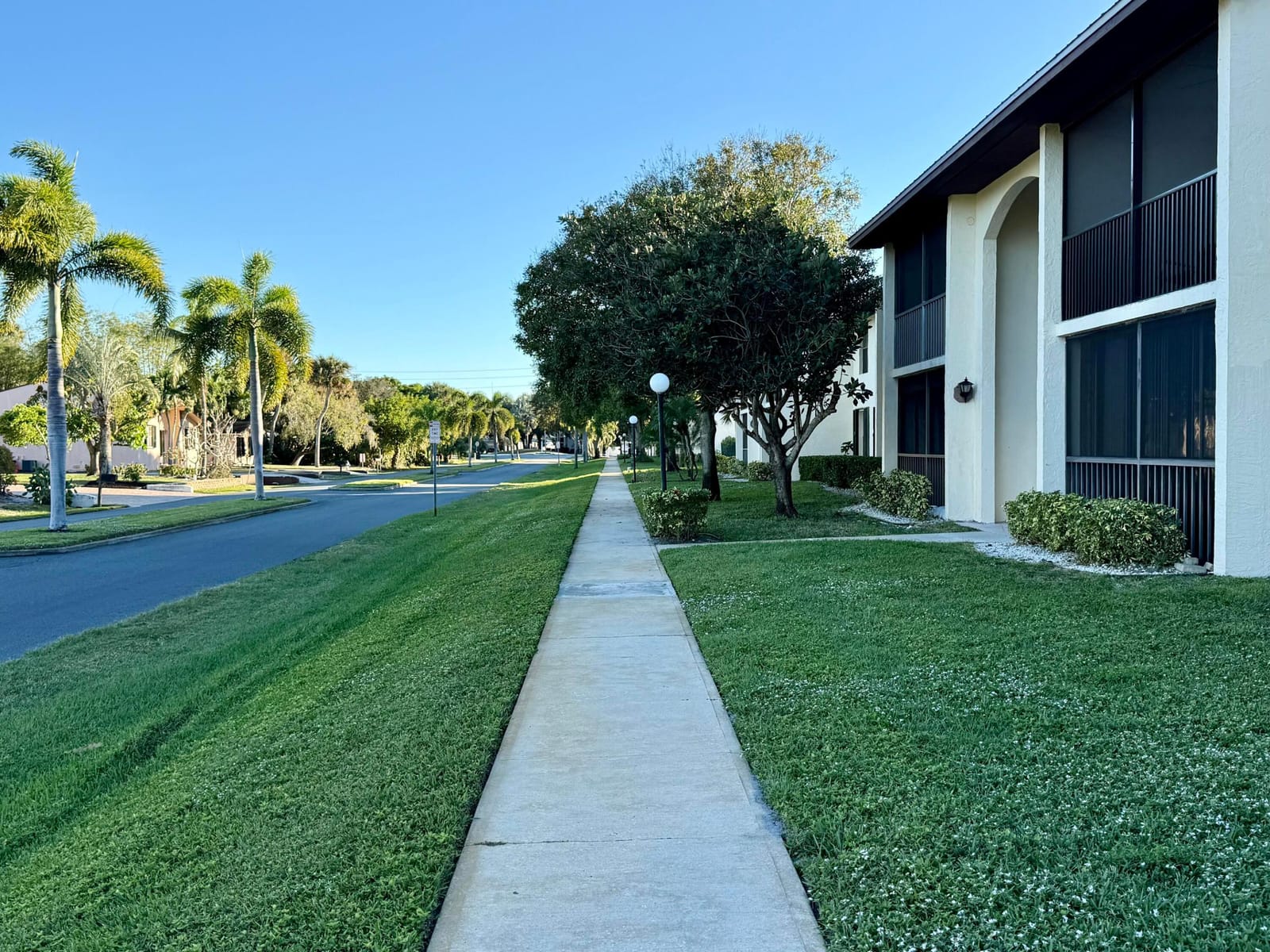 200 SE Four Winds Drive 213, Stuart, FL 34996 photo 2