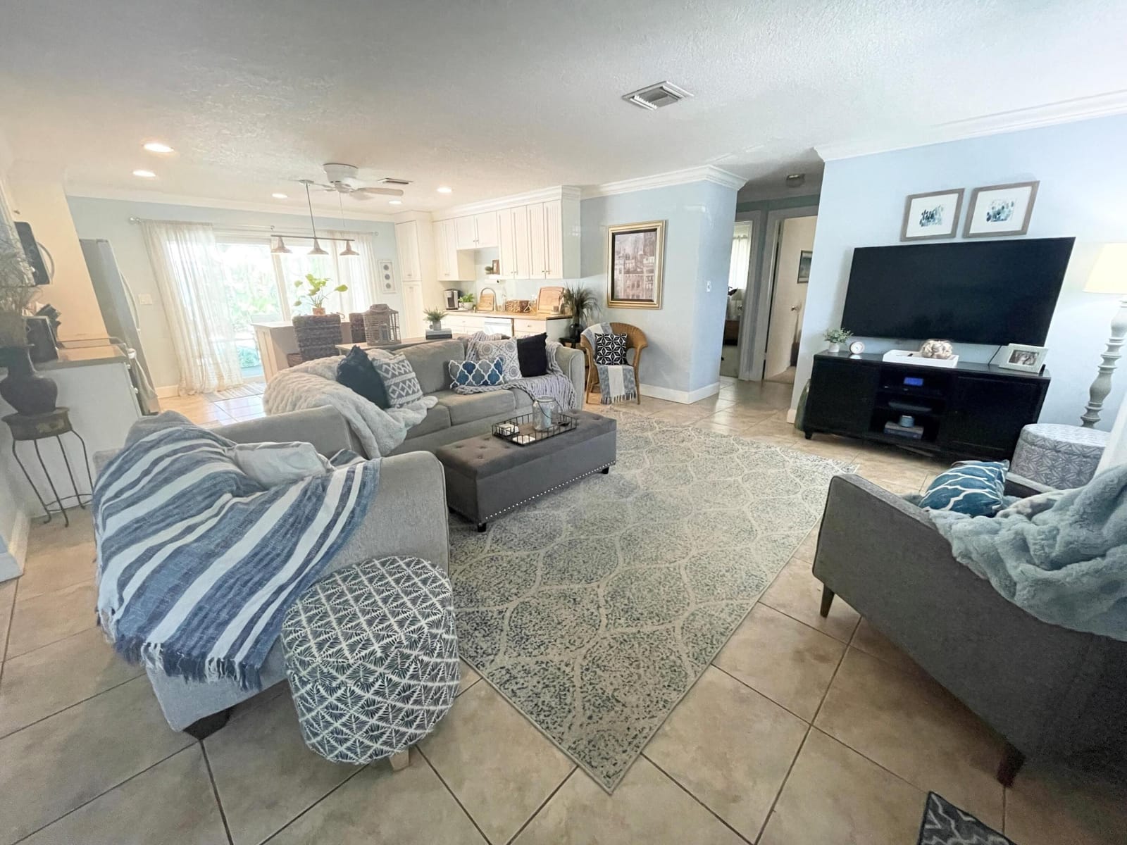 403 Riverside Drive, Tequesta, FL 33469 photo 2