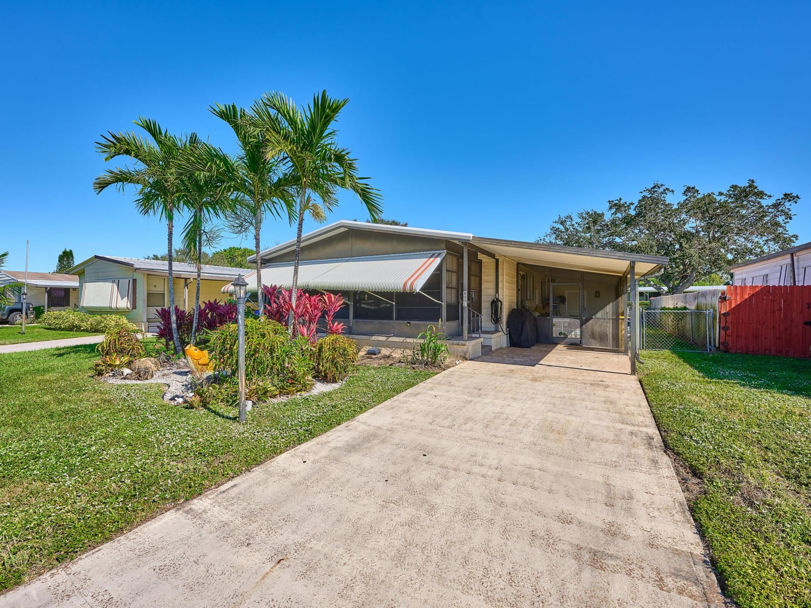 8001 SE Shenandoah Drive, Hobe Sound, FL 33455 photo 3