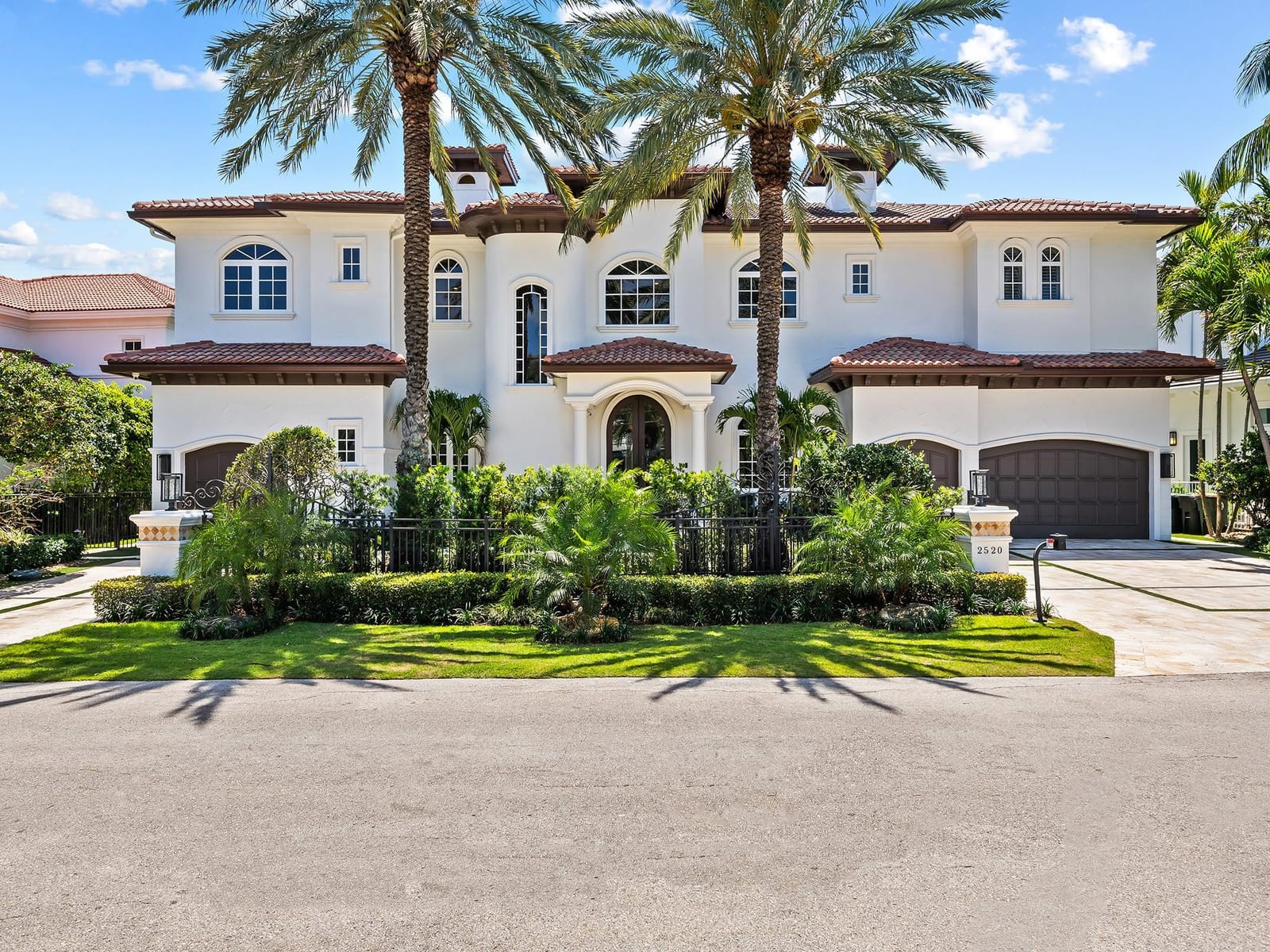 2520 NE 31st Court, Lighthouse Point, FL 33064