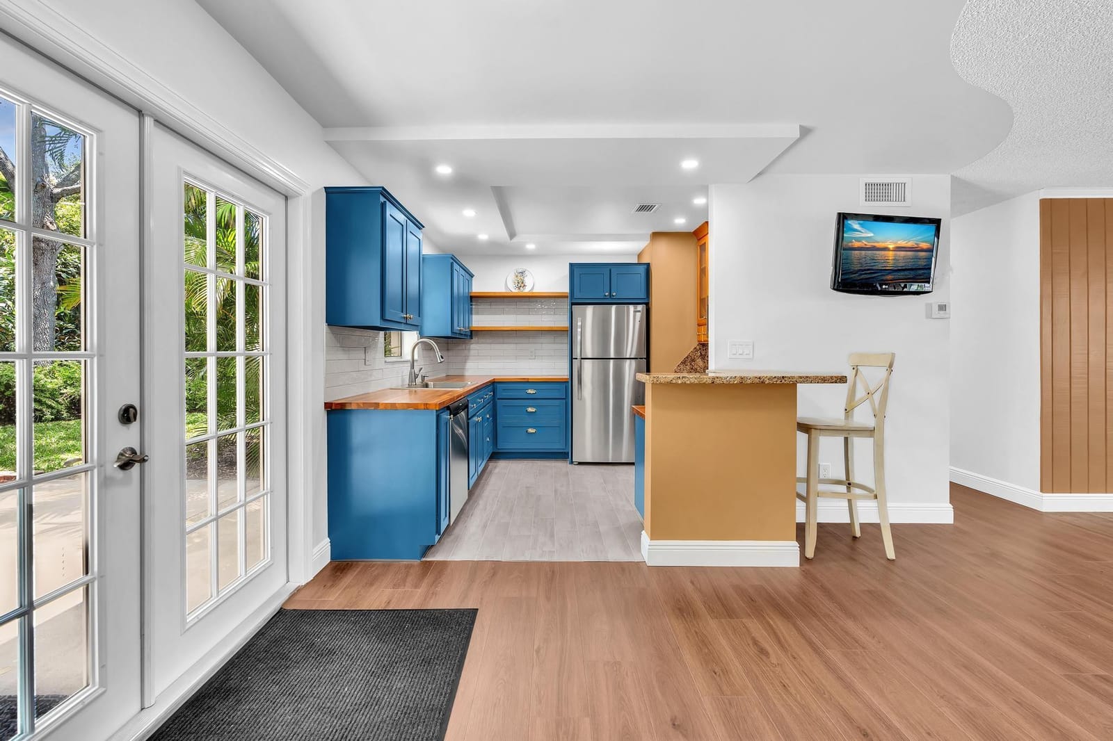 8211 NW 47th Street — photo 8