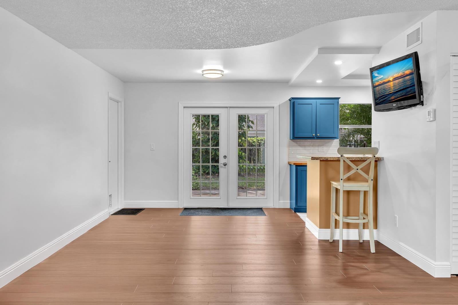 8211 NW 47th Street — photo 10