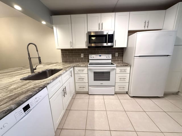 2965 SW 22nd Avenue 2040, Delray Beach, FL 33445