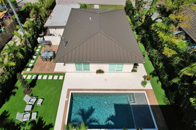 1320 NE 5th Street, Fort Lauderdale, FL 33301