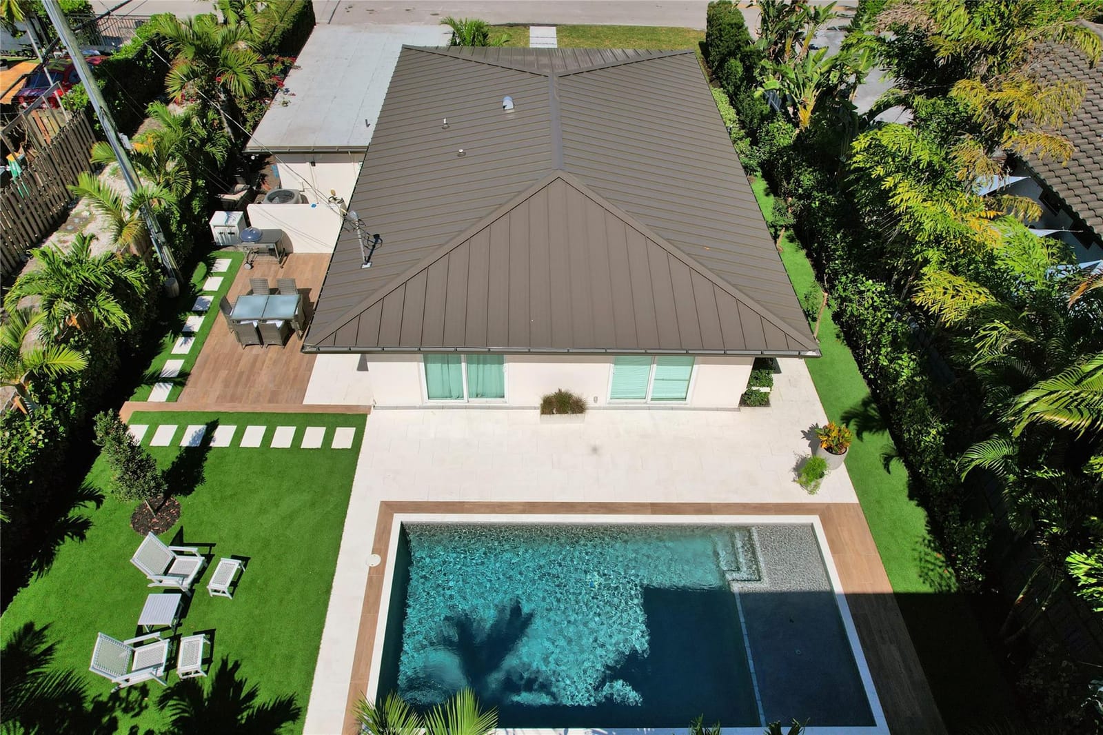 1320 NE 5th Street, Fort Lauderdale, FL 33301