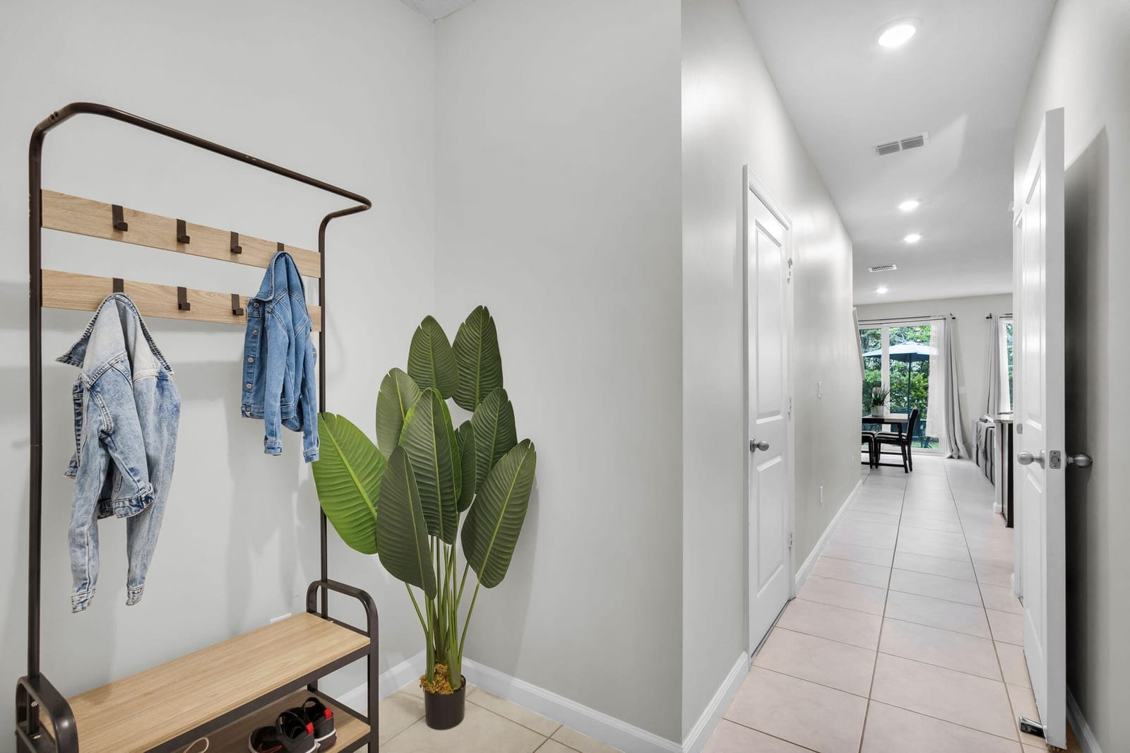 6340 Sailpointe Lane — photo 5