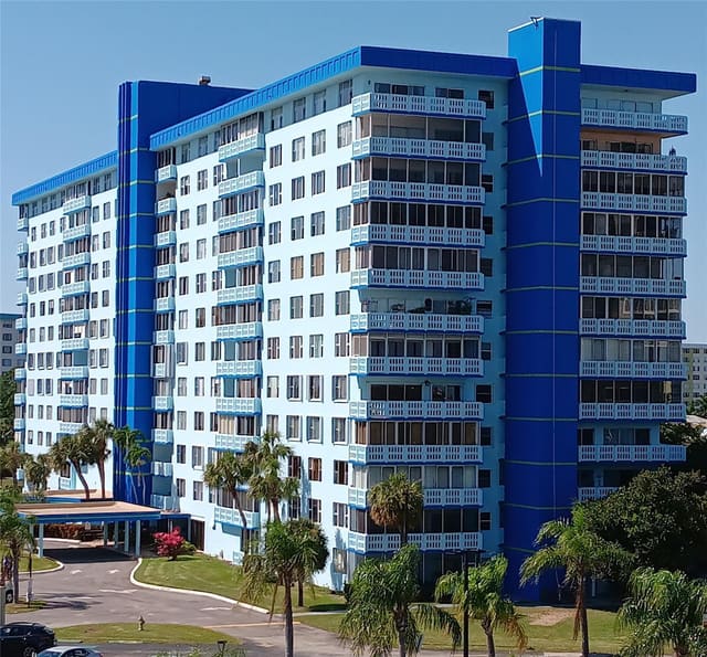 4001 Hillcrest Drive 315, Hollywood, FL 33021