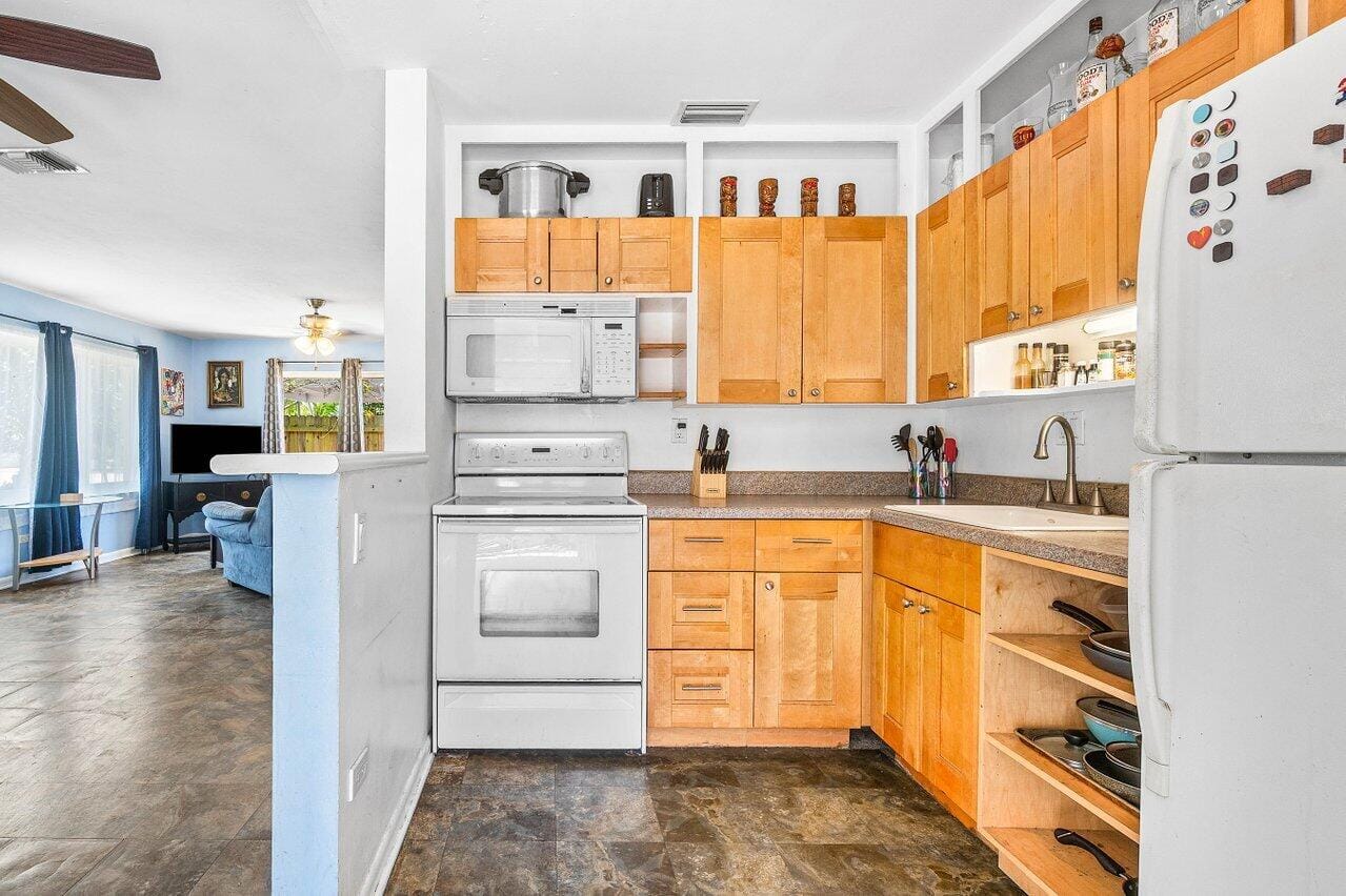 1405 N J Terrace — photo 5