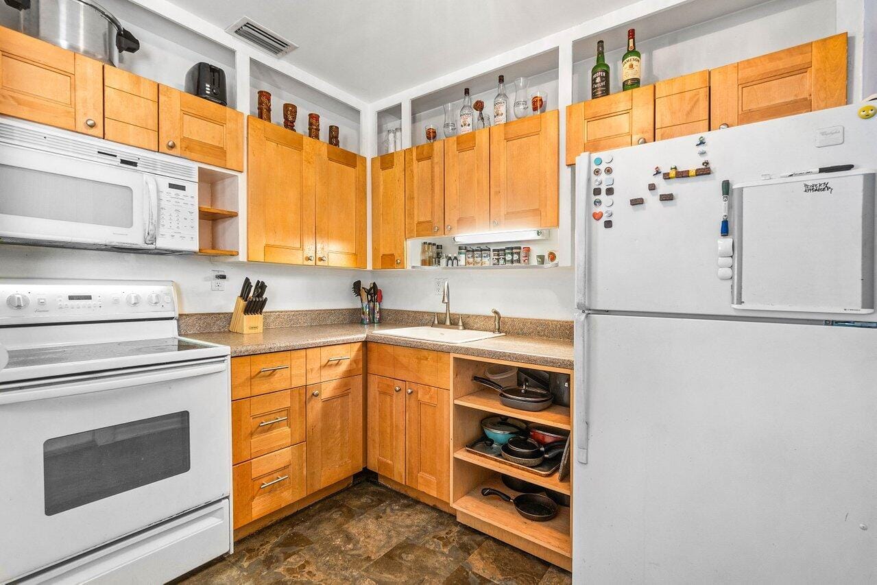 1405 N J Terrace — photo 6