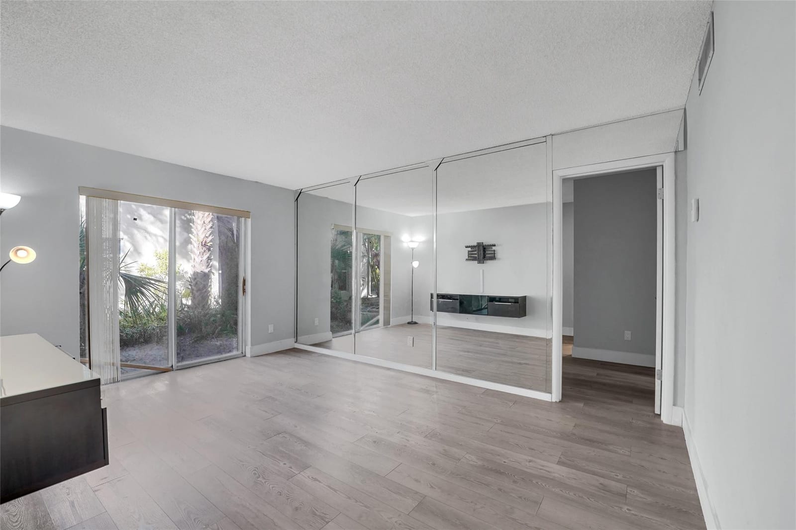 5206 NE 6th Avenue E1, Fort Lauderdale, FL 33334 photo 11