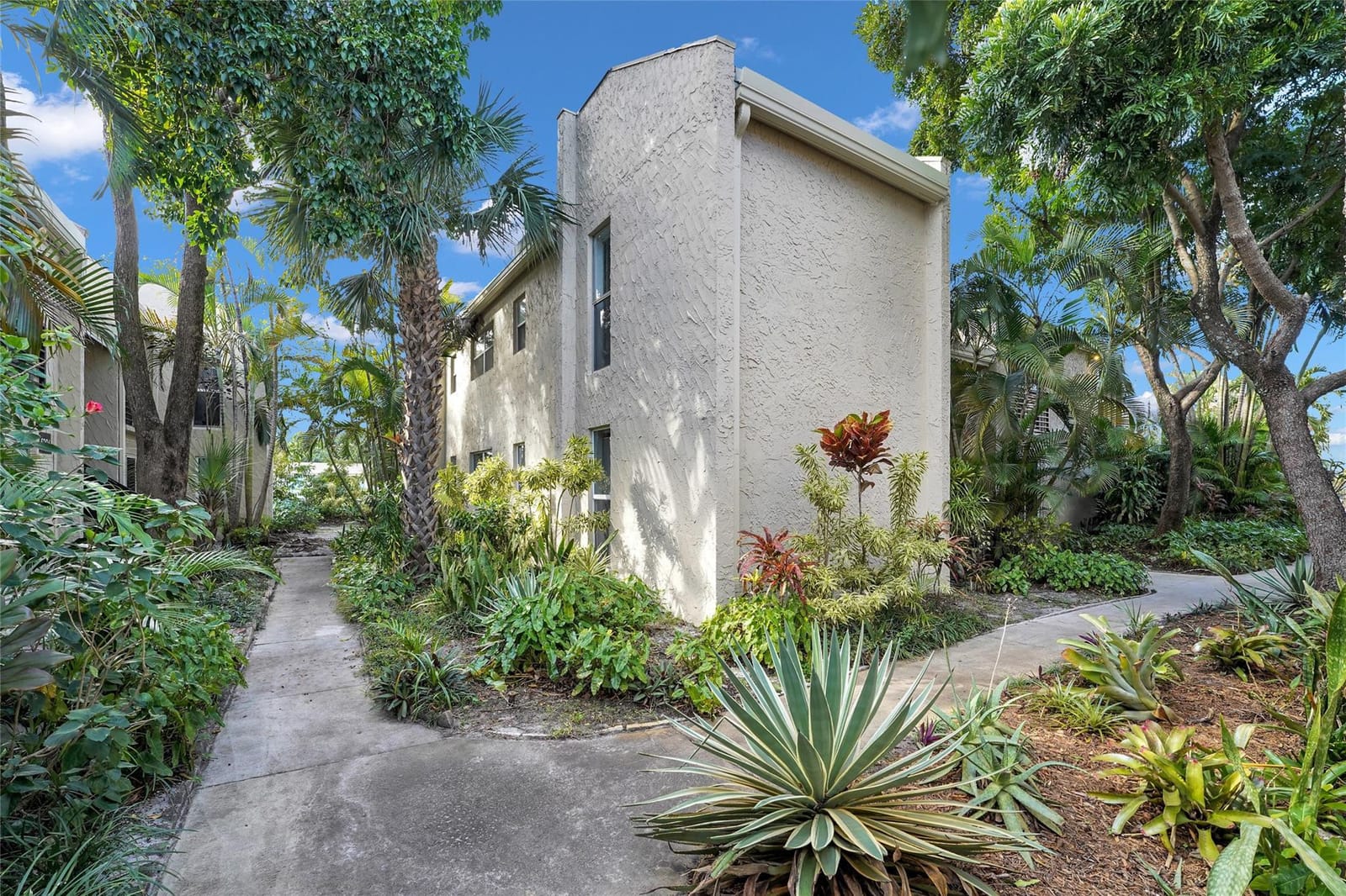 5206 NE 6th Avenue E1, Fort Lauderdale, FL 33334 photo 3