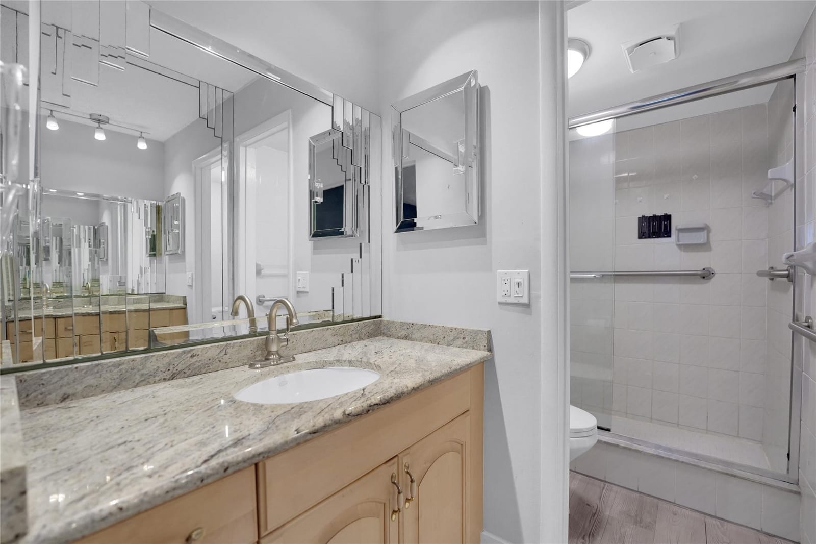 5206 NE 6th Avenue E1, Fort Lauderdale, FL 33334 photo 21