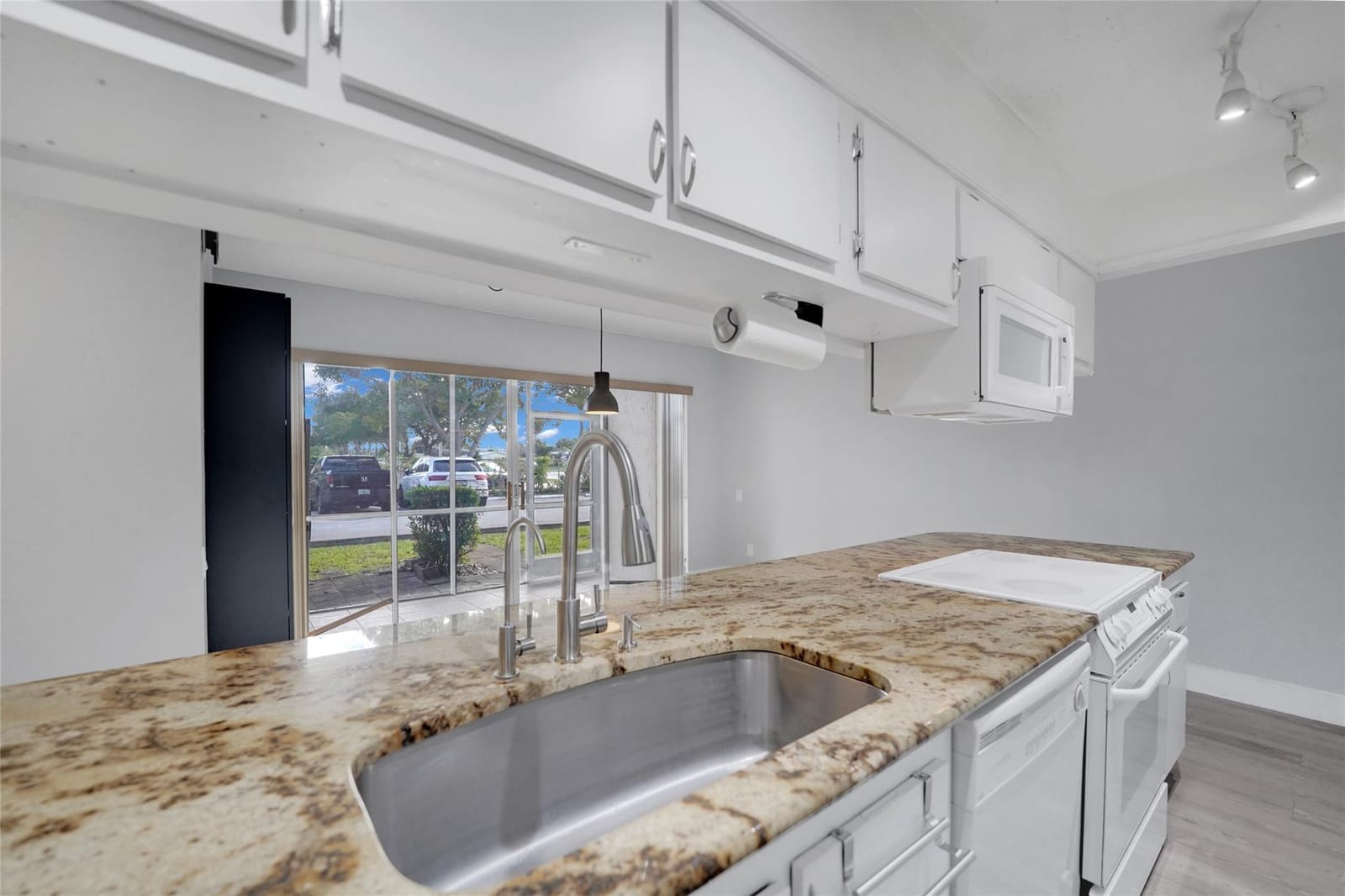 5206 NE 6th Avenue E1, Fort Lauderdale, FL 33334 photo 29