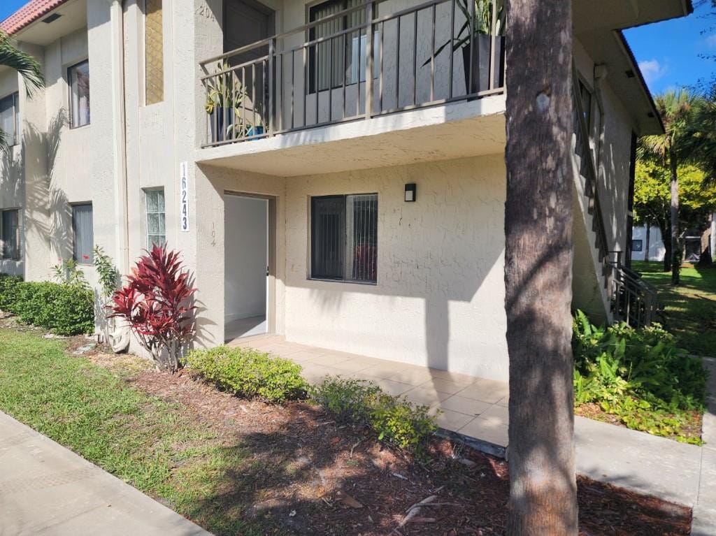 16243 Saddle Club Road 104, Weston, FL 33326