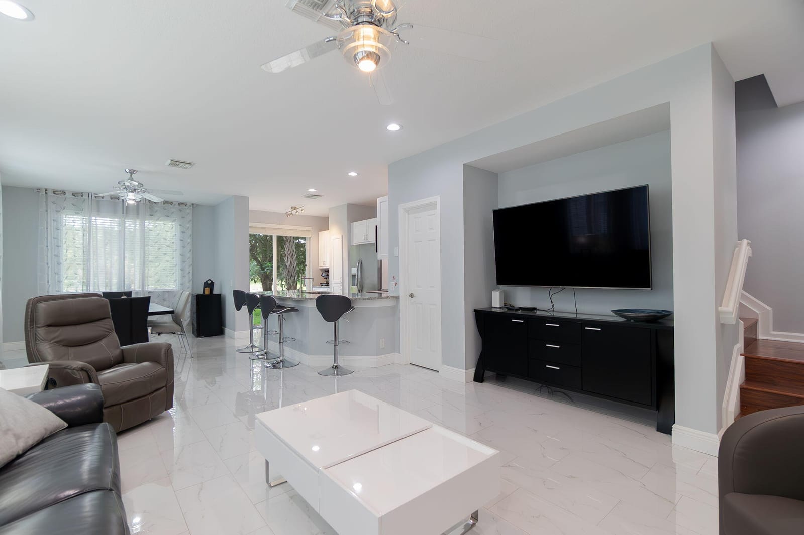 3185 Laurel Ridge Circle, Riviera Beach, FL 33404 photo 6