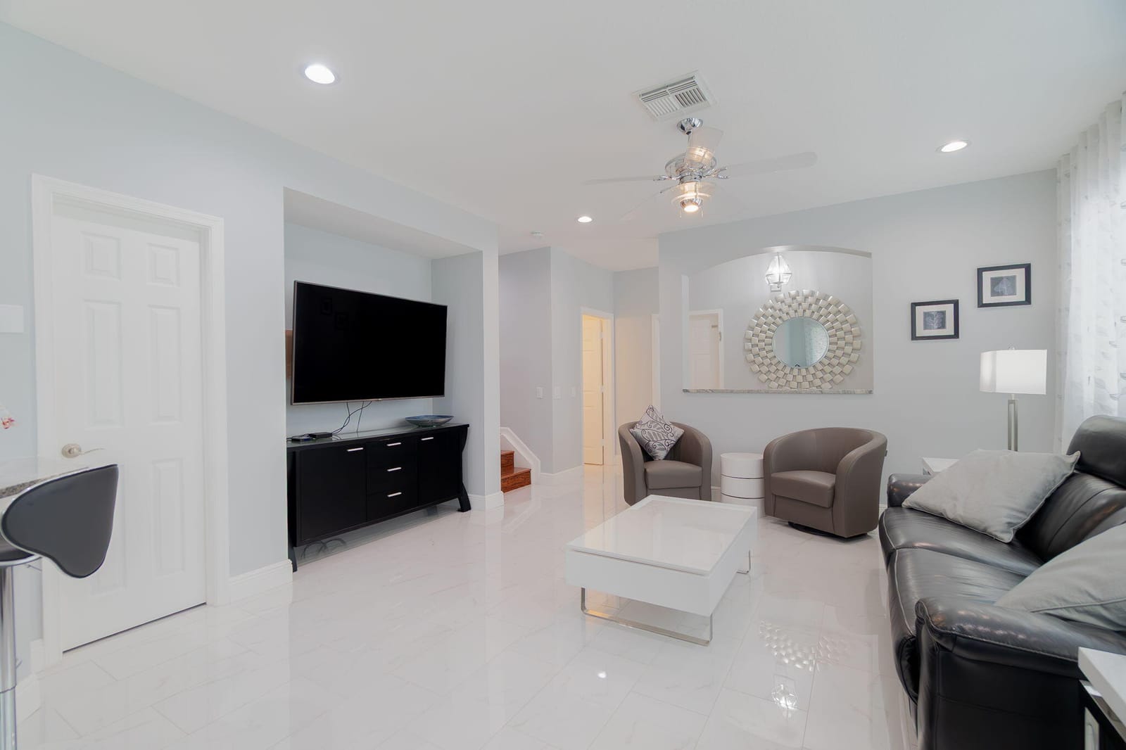 3185 Laurel Ridge Circle, Riviera Beach, FL 33404 photo 8