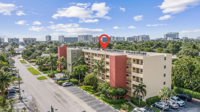 2400 NE 10th Street 410, Pompano Beach, FL 33062