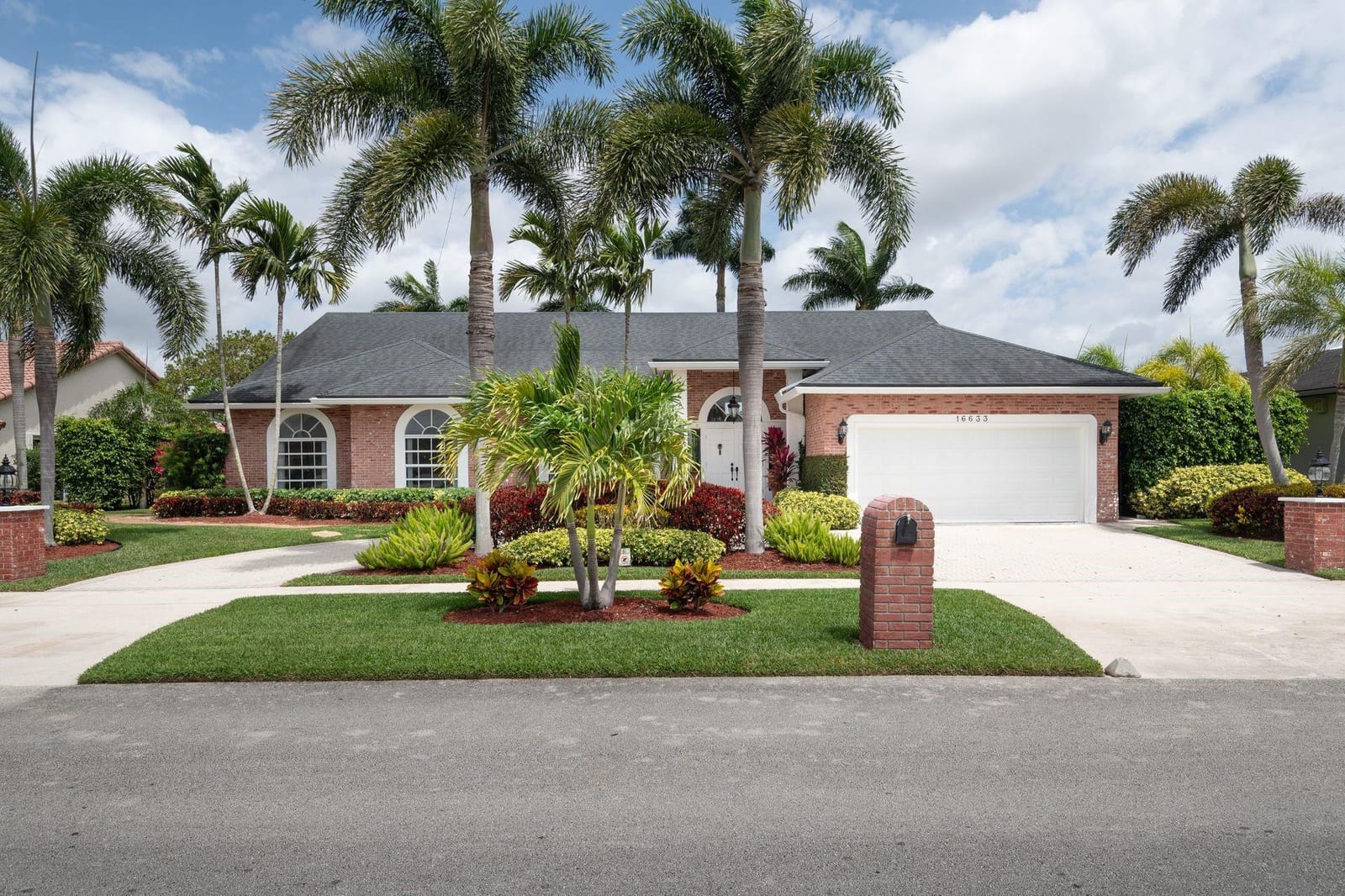 16633 Golfview Drive, Weston, FL 33326