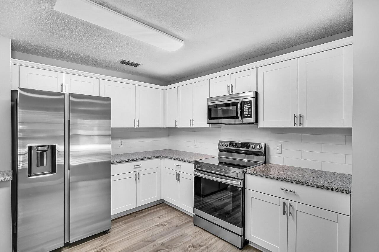 891 46th Avenue — photo 9