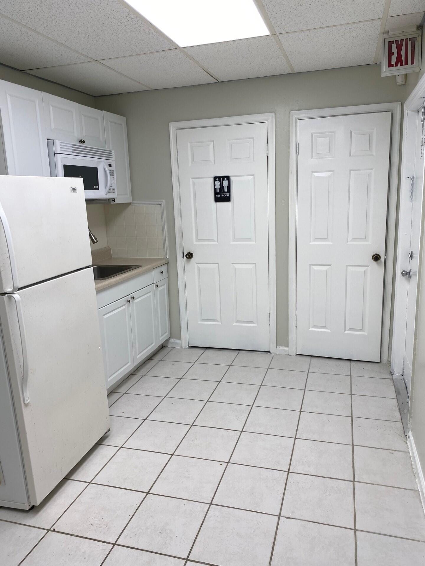 300 S Dixie Highway C, Lantana, FL photo 11