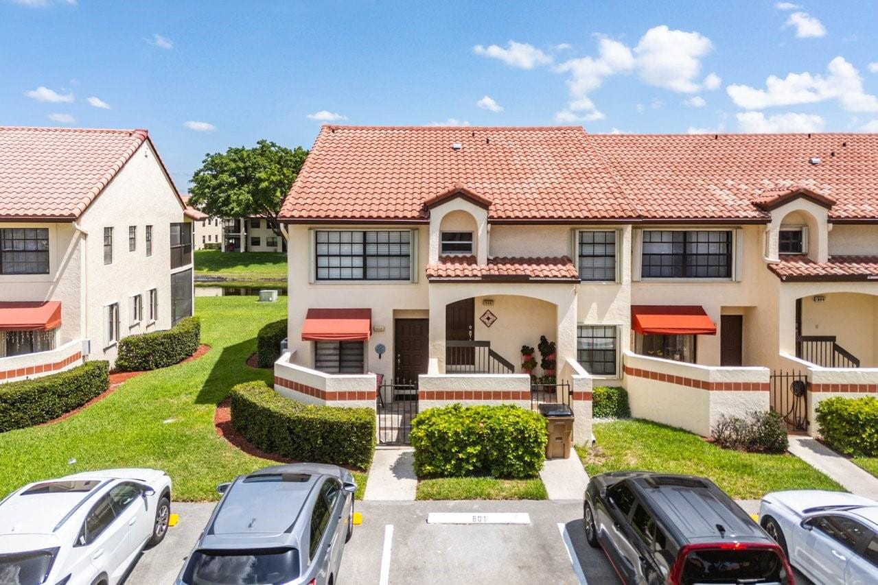801 Freedom Court 801, Deerfield Beach, FL 33442
