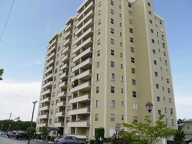 900 NE 18th Avenue 503, sold in Victoria Park Tower, Fort Lauderdale, FL