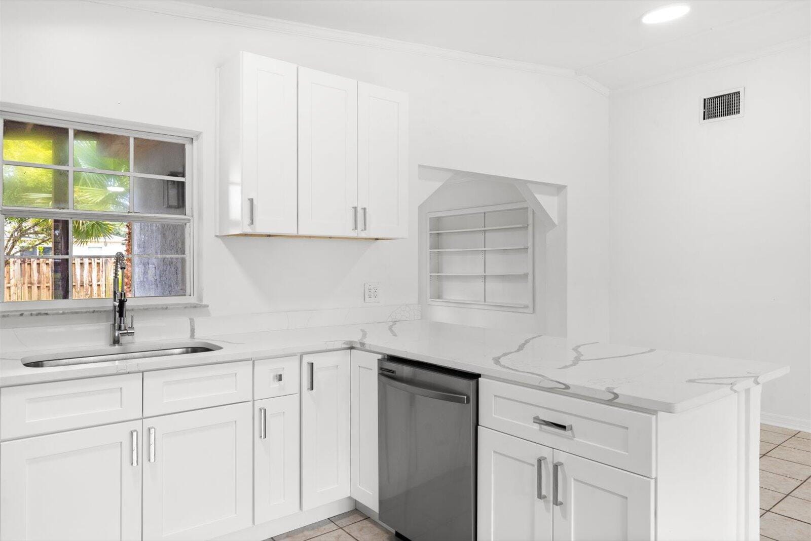 7802 Miramar Avenue — photo 10