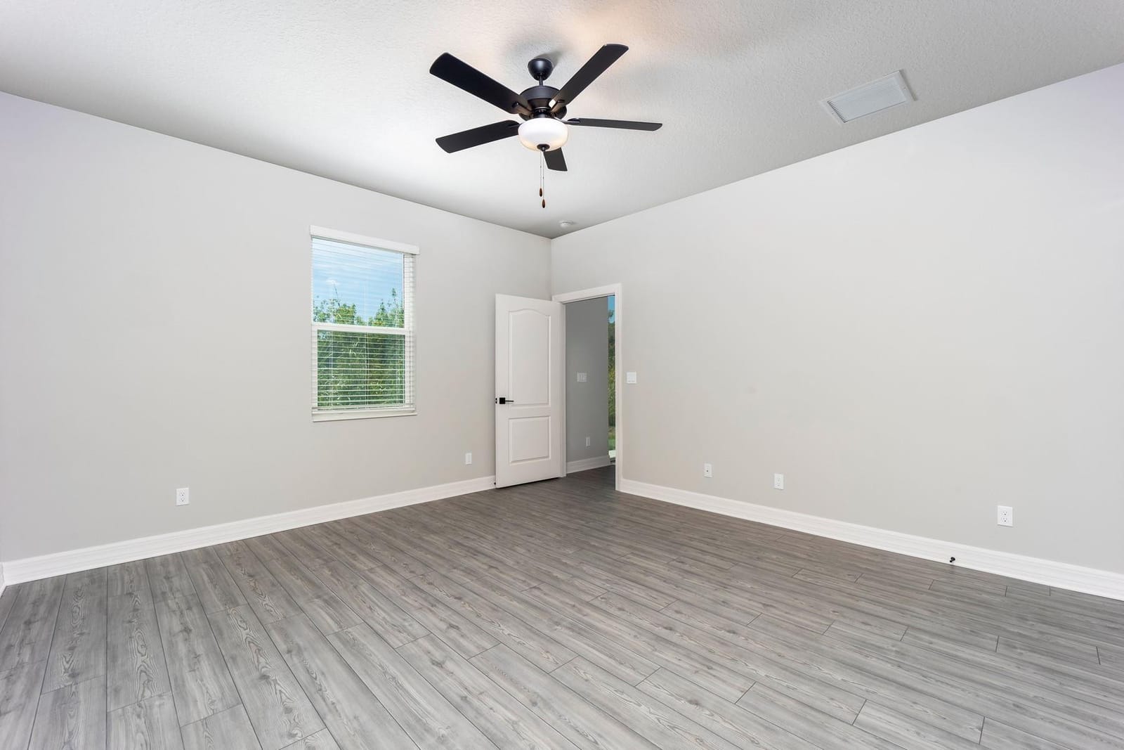 1810 Celebration Drive — photo 8
