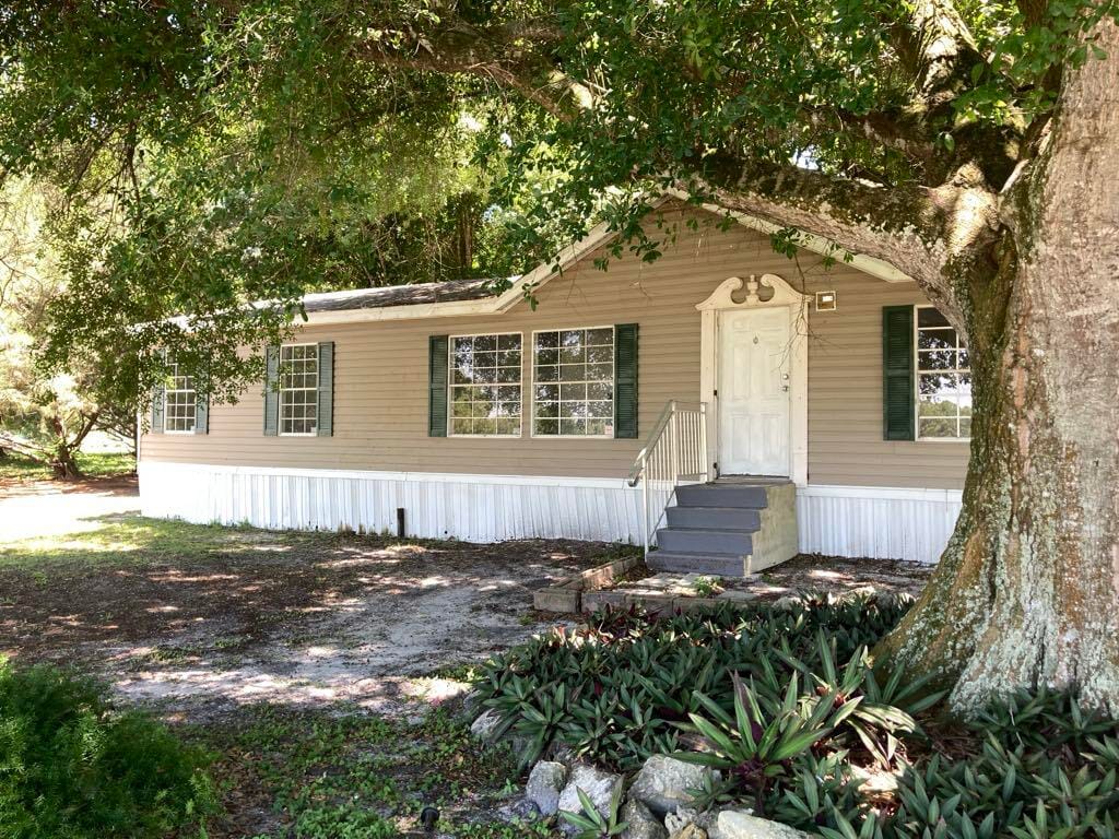 10186 NE 30th Street, Okeechobee, FL 34974