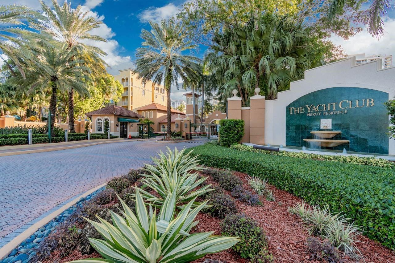 19501 E Country Club Drive 9507, Aventura, FL 33180 photo 2