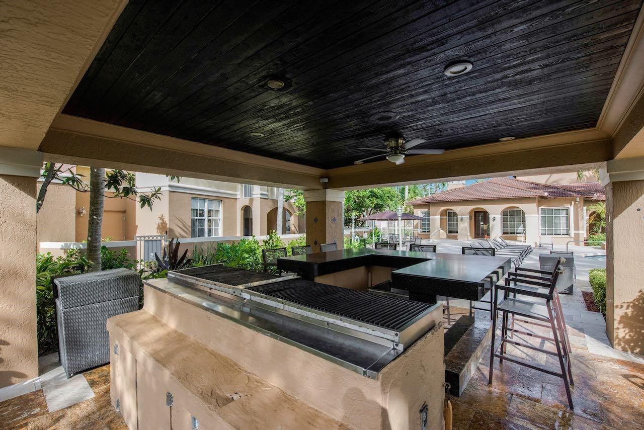 19501 E Country Club Drive 9507, Aventura, FL 33180 photo 26