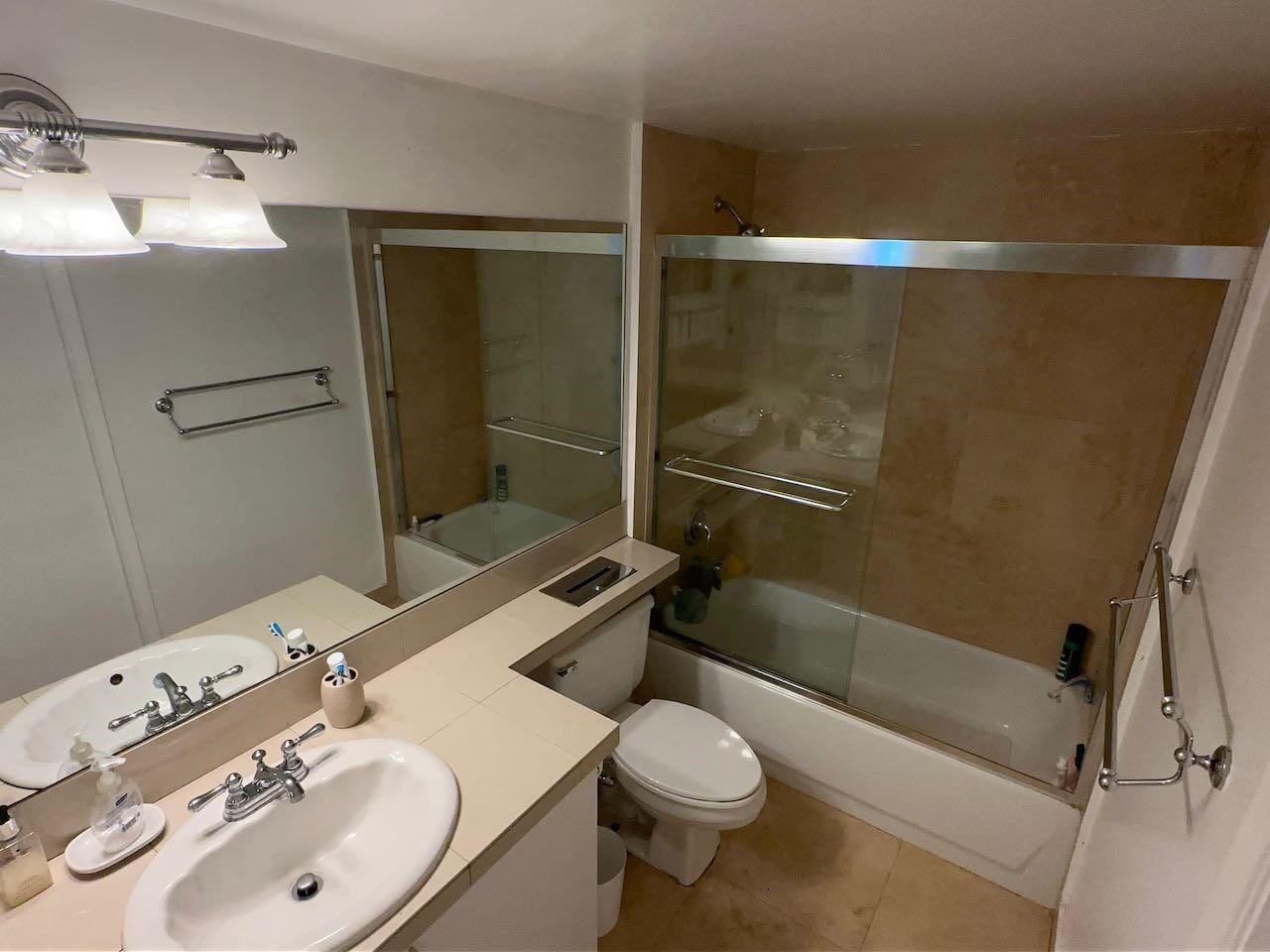 19501 E Country Club Drive 9507, Aventura, FL 33180 photo 10