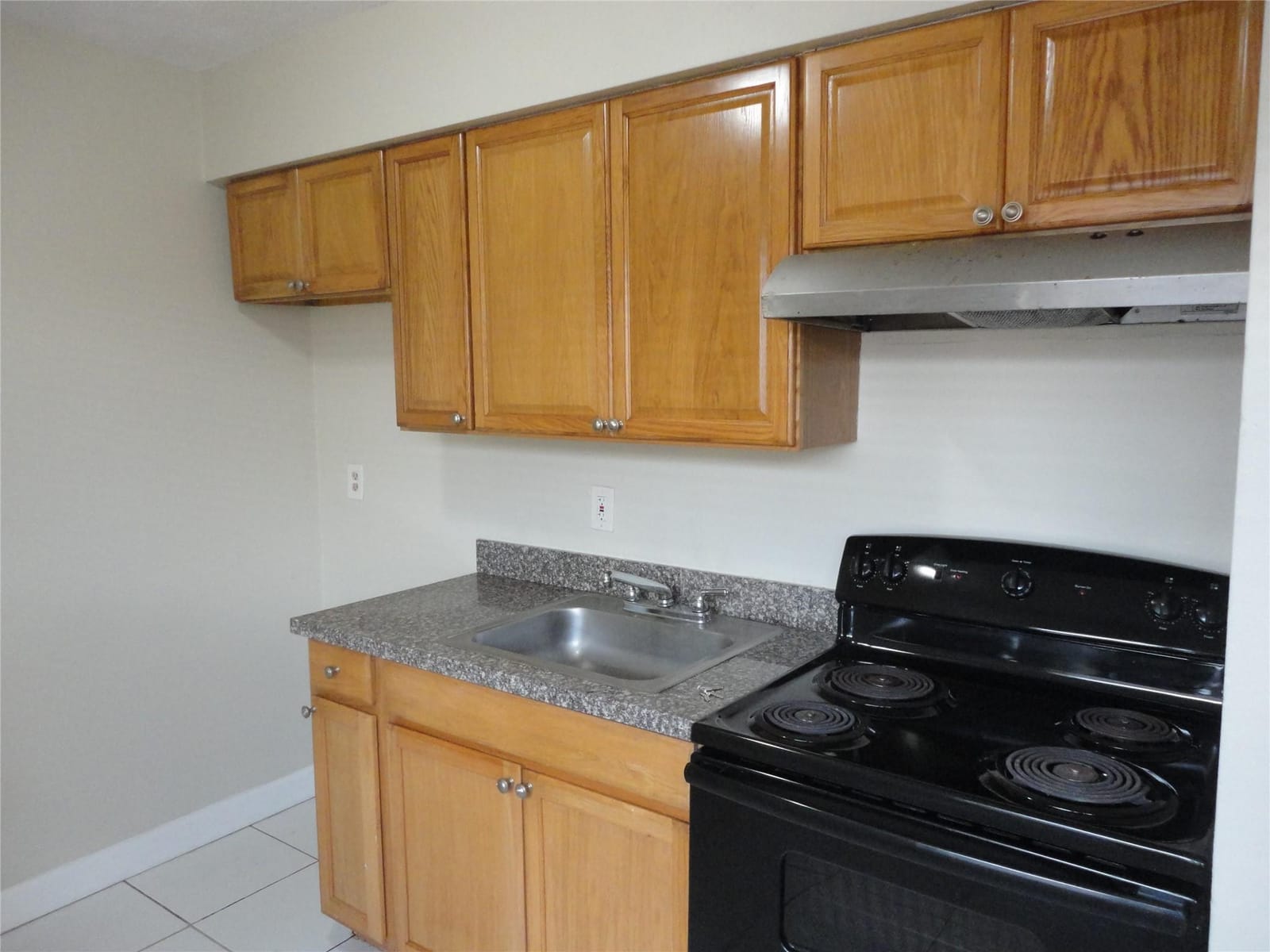 3990 NW 30th Terrace, Lauderdale Lakes, FL 33309 photo 13