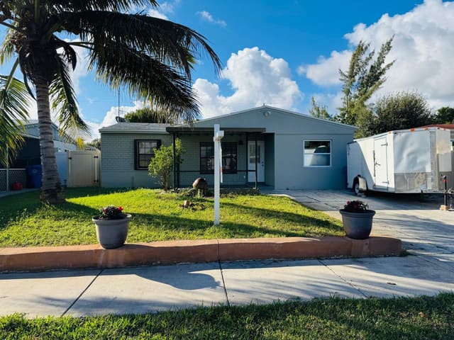 440 NW 51st Court, Fort Lauderdale, FL 33309