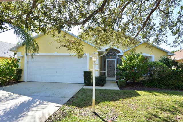 528 SW Cyrilla Trail, Port St. Lucie, FL 34953