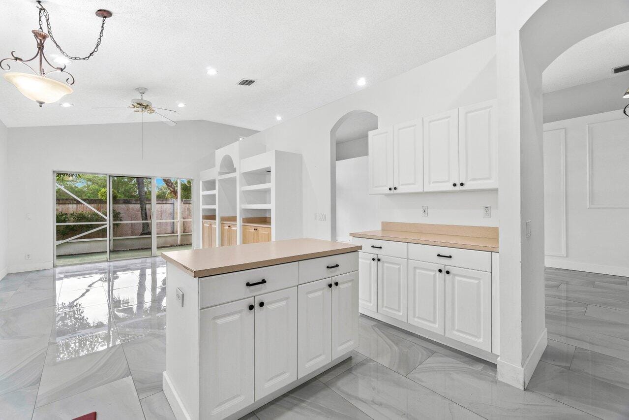 7589 Colony Lake Drive — photo 9