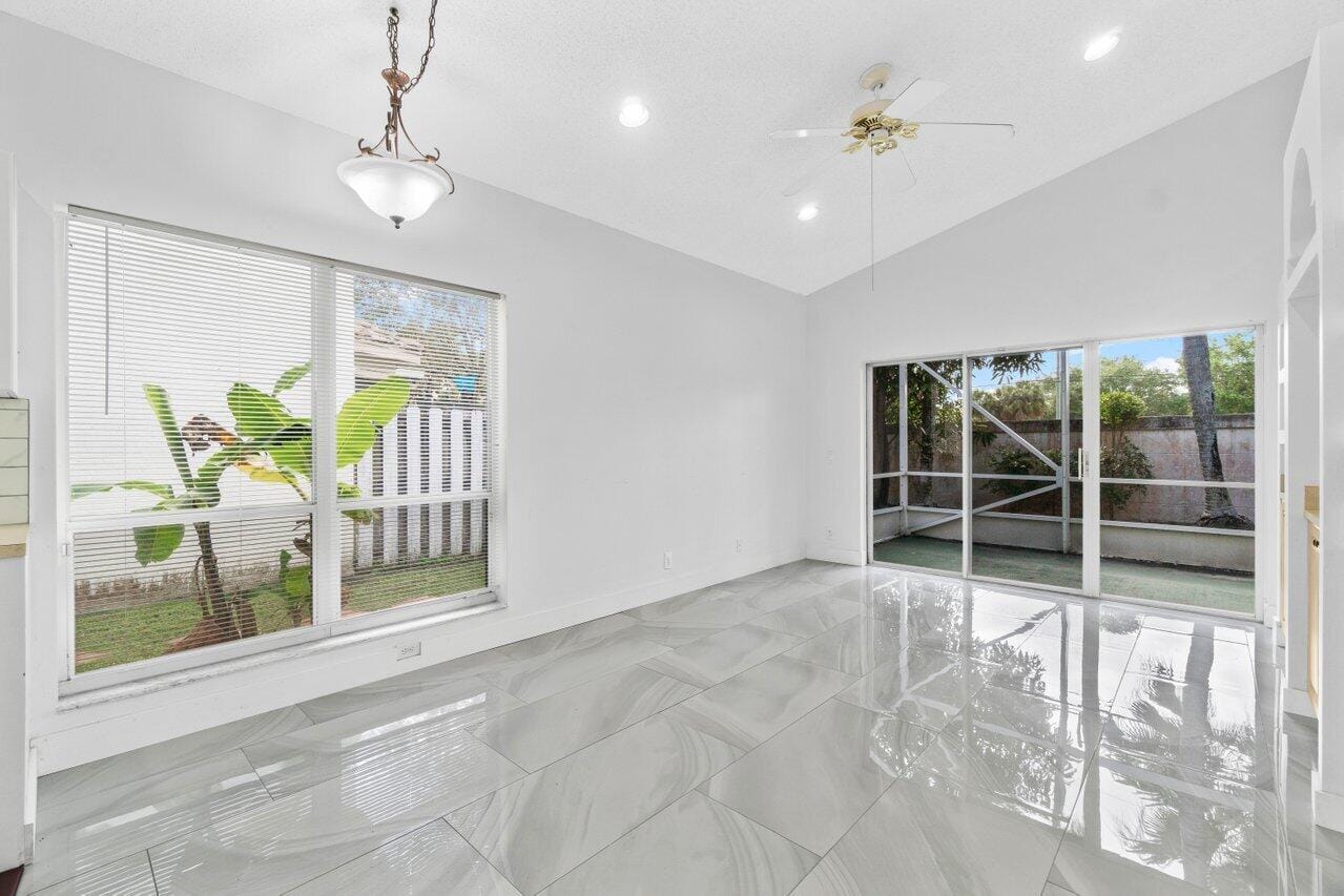 7589 Colony Lake Drive — photo 10