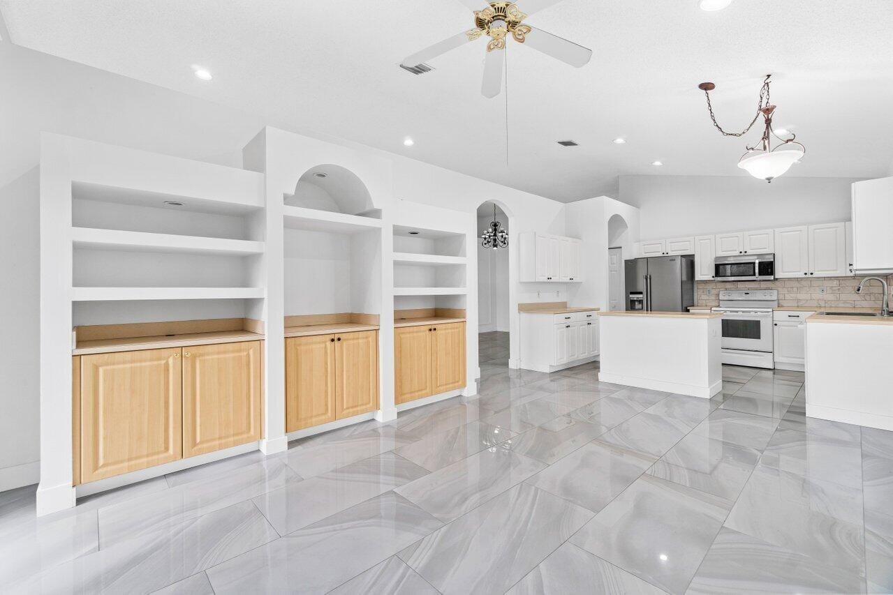 7589 Colony Lake Drive — photo 11