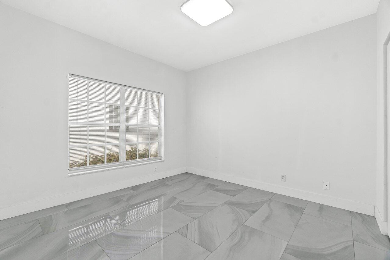 7589 Colony Lake Drive — photo 4